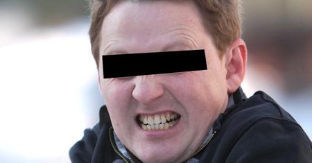 Rozpoczął się proces Rafała O. w sprawie ataku siekierą. PRZYZNAŁ SIĘ DO WINY!