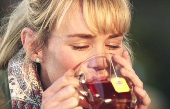 Big-Active i Saga najbardziej reklamowanymi markami herbaty, w dół Lipton