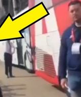 Piłkarz znanego klubu rzucił się na kibica. Jest nagranie!
