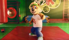 Kubuś zachęca najmłodszych do treningów karate