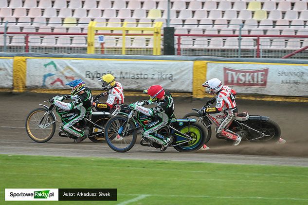 W rundzie zasadniczej rybniczanie nie dali szans drużynie MDM Komputery ŻKS Ostrovia, która wzięła rewanż w półfinale play-off