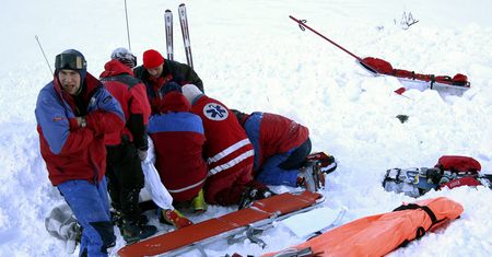 Ratownicy GOPR pomogli zziębniętemu turyście. Podziękował i... ukradł kurtkę