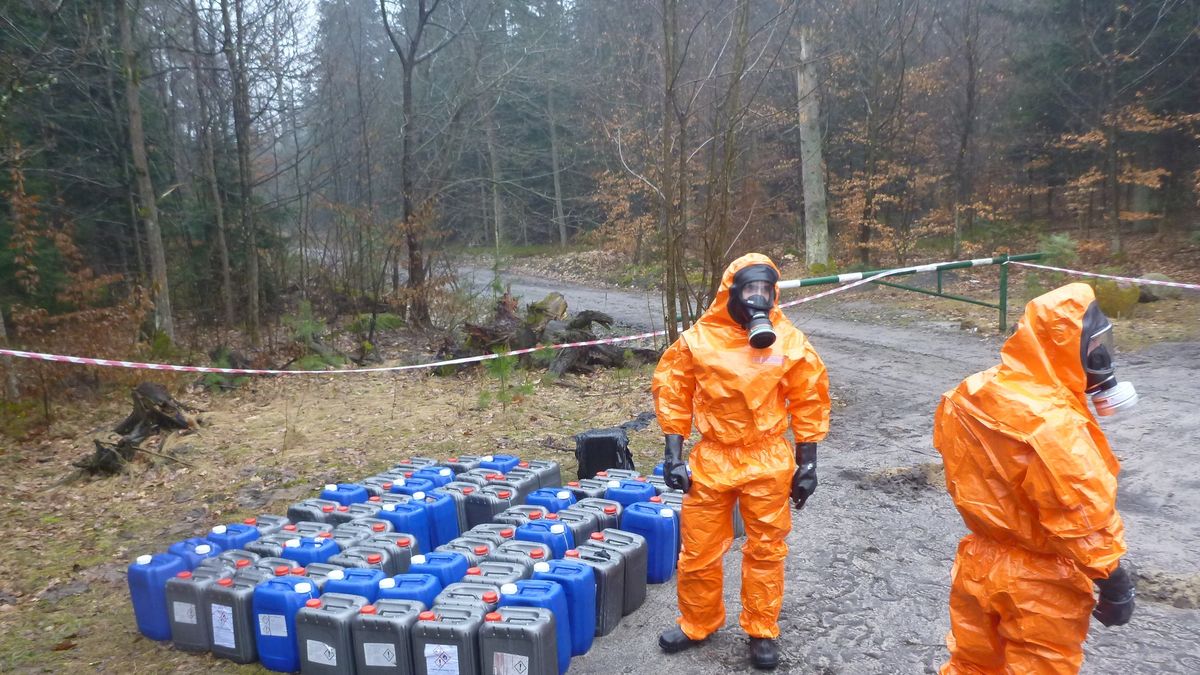 Toksyczne substancje w środku lasu