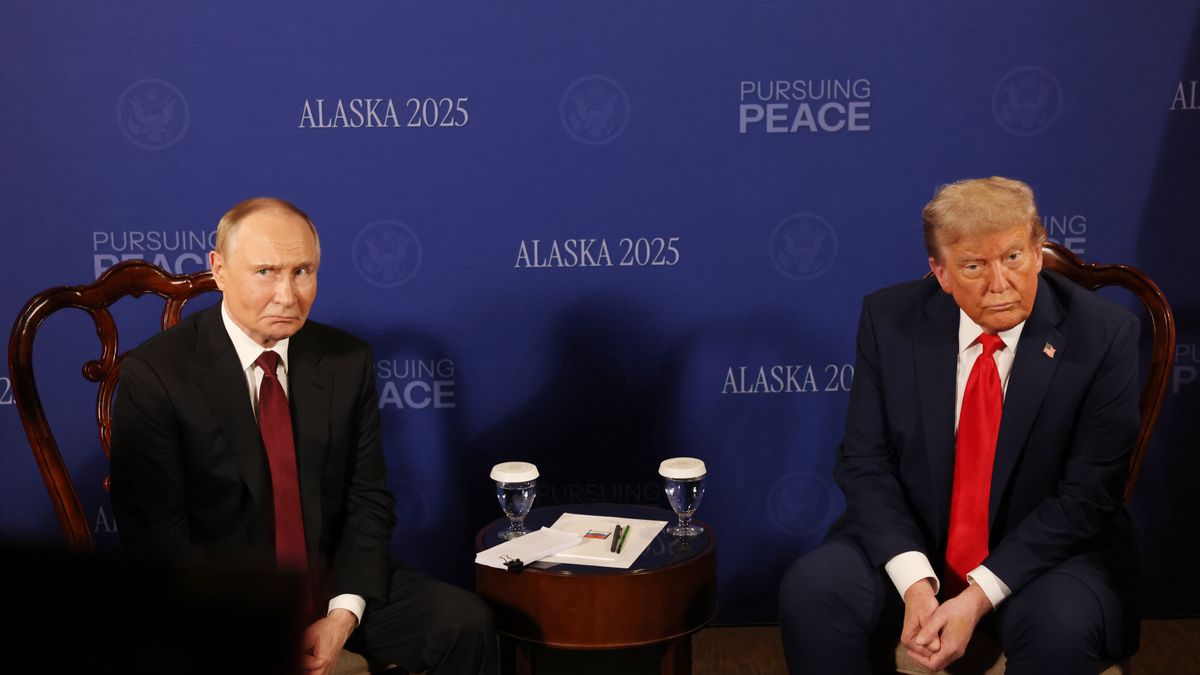 U.S. President Trump And Russian President Putin Meet On War In Ukraine At U.S. Air Base In Alaska
ANCHORAGE, ALASKA - AUGUST 15 : (RUSSIA OUT) Russian President Vladimir Putin (L)looks on as U.S. President Donald Trump (R) reacts during their meeting on war in Ukraine at Joint Base Elmendorf-Richardson on August 15, 2025 in Anchorage, Alaska. The two leaders are meeting for peace talks aimed at ending the war in Ukraine. (Photo by Contributor/Getty Images)
Contributor