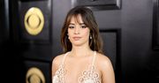 Odważna kreacja Camili Cabello. Na galę Grammy przyszła w samym staniku