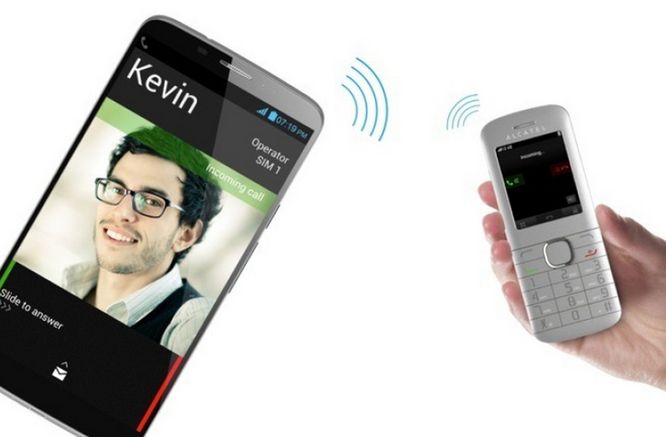 Projektor i etui z ekranem jak w Kindle'u. Lubimy takie akcesoria! 5