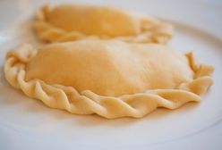 Pierogi z kapustą i grzybami. Przepis babci, który warto przetestować na Wigilię