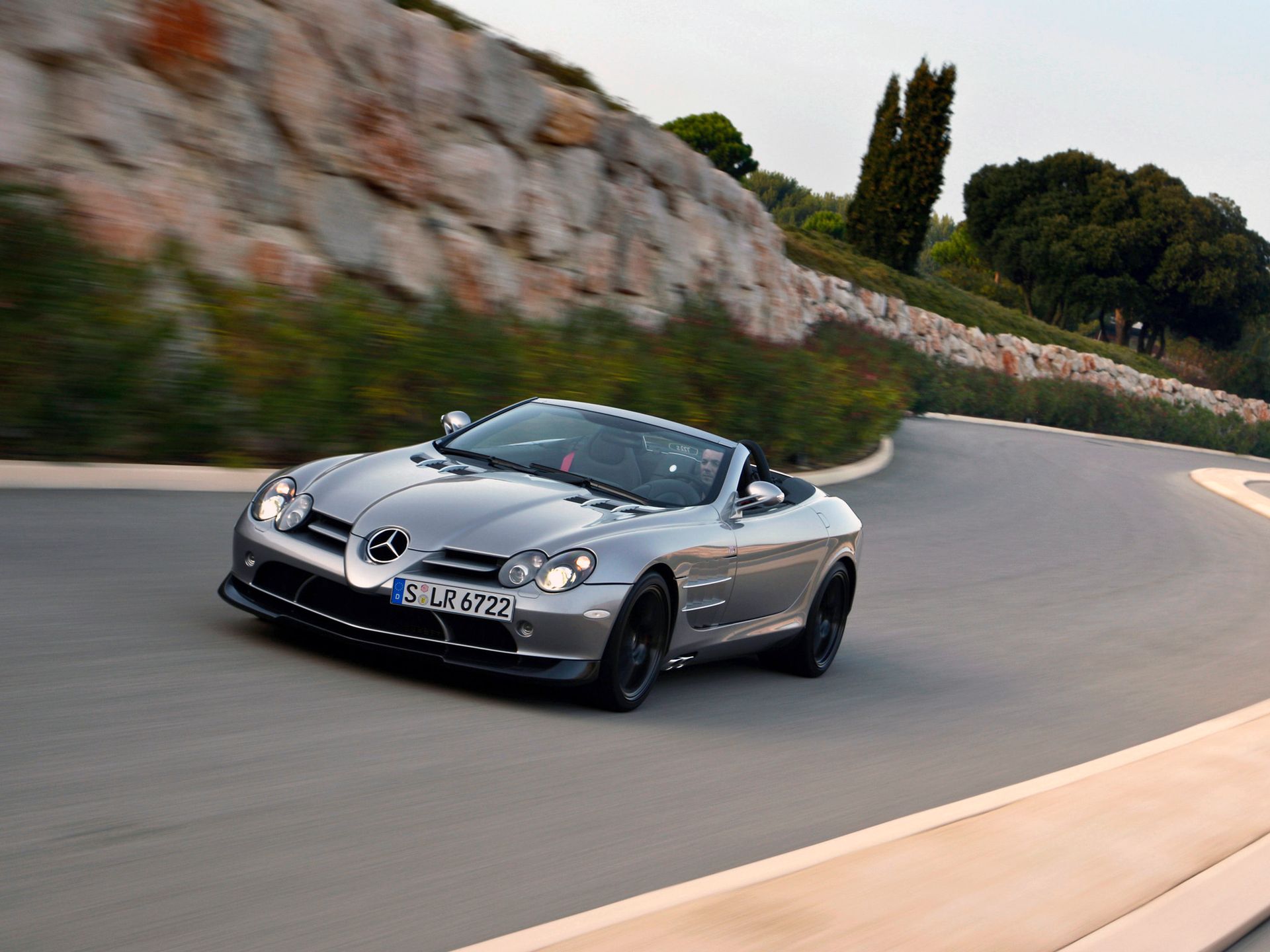 Pokolenie wcześniej: Mercedes-Benz SLR McLaren 40