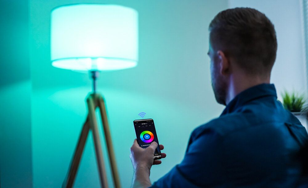 Inteligentna żarówka LED SETTI+ SL227RGB 10W E27 WiFi
