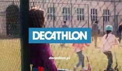 Decathlon promuje hulajnogi w kolejnej odsłonie kampanii "Jedyną zasadą jest przyjemność"