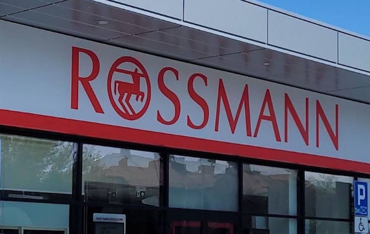21,99 zł zamiast 39,99 zł. Promocja w Rosssmann na popularny tusz do rzęs