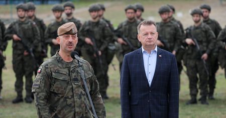"Parapolityk". Błaszczak uderza w Tuska