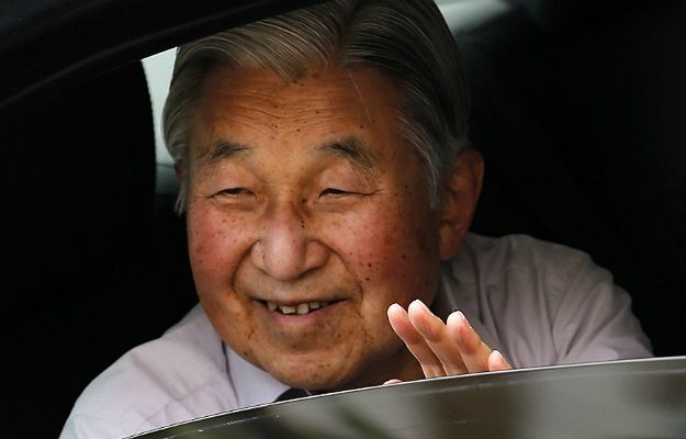 Cesarz Japonii Akihito zamierza abdykować. Władzę przejmie jego syn, książę Naruhito