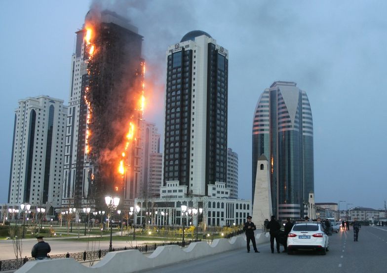 Pożar wieżowca w Groznym został ugaszony