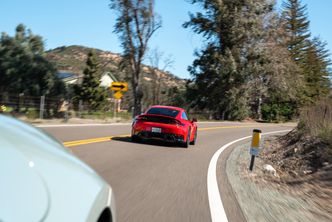 Porsche obniża prognozy na 2025 rok. Akcje producenta tracą 7 proc.