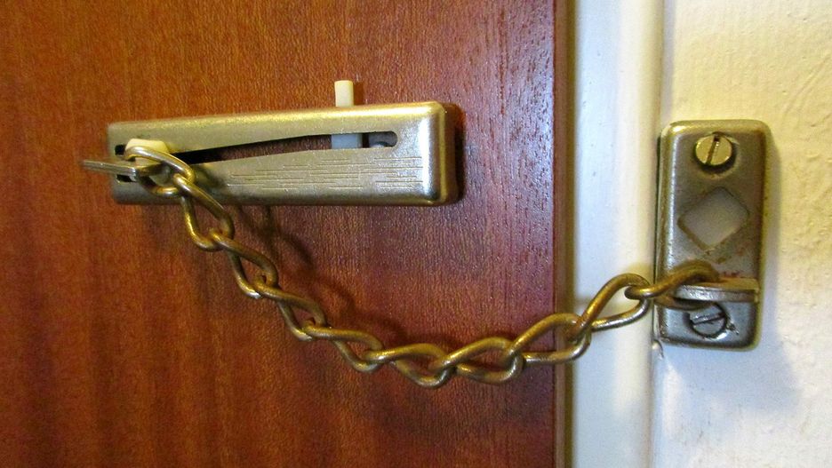 Lublin. Okradał piwnice na osiedlach. Właściciel jednej z nich zamknął go w środku