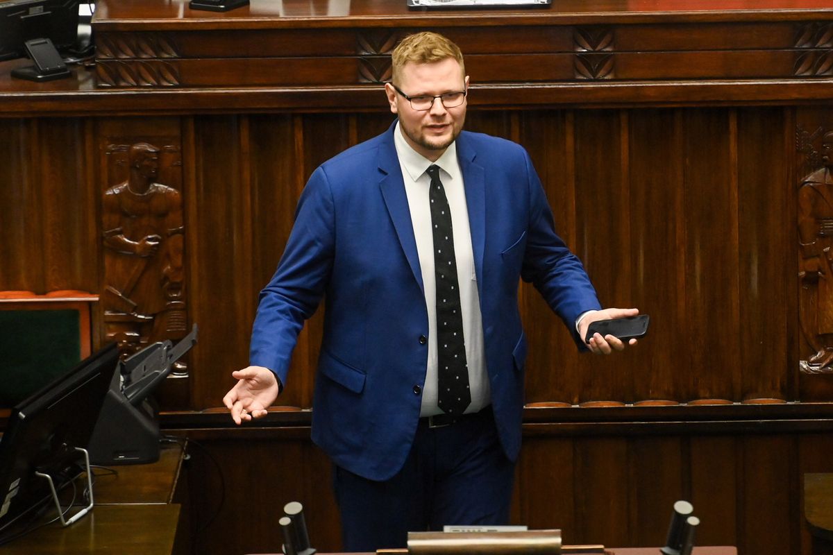   Sejm uchylił immunitet politykowi Suwerennej Polski, posłowi PiS Michałowi Wosiowi