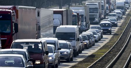 Smog przywrócił pomysł ograniczenia ruchu aut w centrach miast