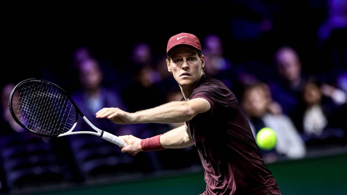 PAP/EPA / Teresa Suarez / Na zdjęciu: Jannik Sinner