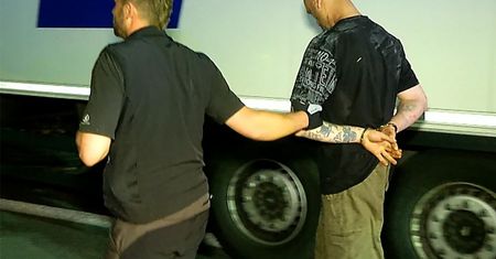Polak w narkotykowym szale dał popalić policji. Zamknęli autostradę
