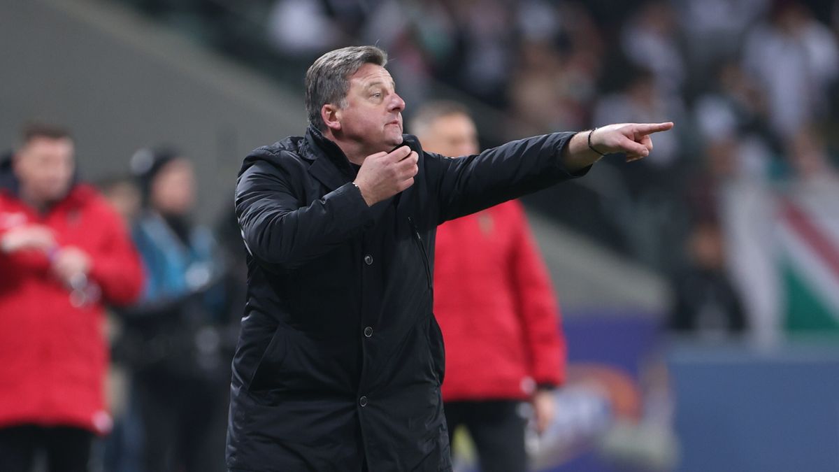 PAP / Leszek Szymański / Kosta Runjaić w meczu Legii Warszawa z Pogonią Szczecin