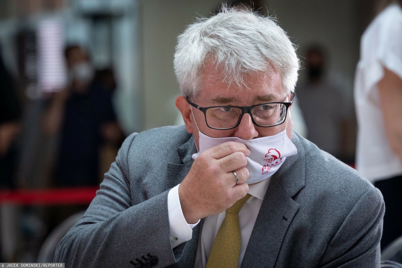 Ryszard Czarnecki ma kontrolować nowego ministra sportu w rządzie PiS. Do końca walczy o prezesurę w PZPS