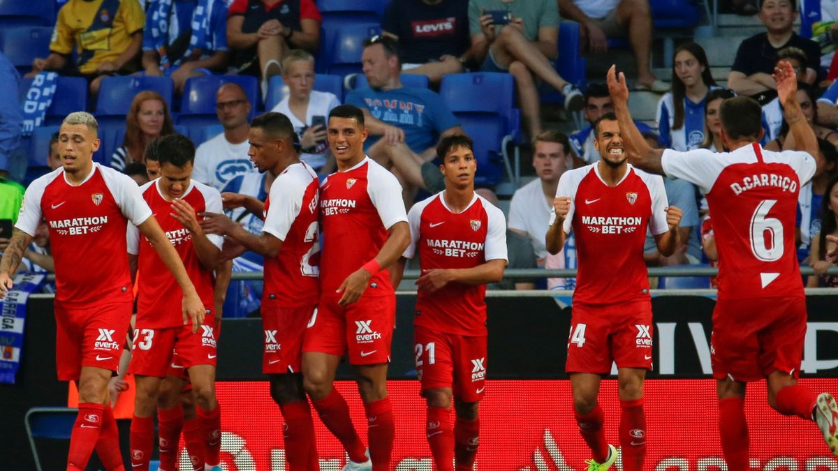 PAP / Quique Garcia / Na zdjęciu: piłkarze Sevilla FC