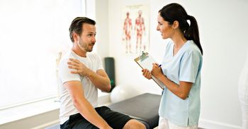 Głęboki masaż oscylacyjny. Jak działa i dlaczego wspiera regenerację tkanek?