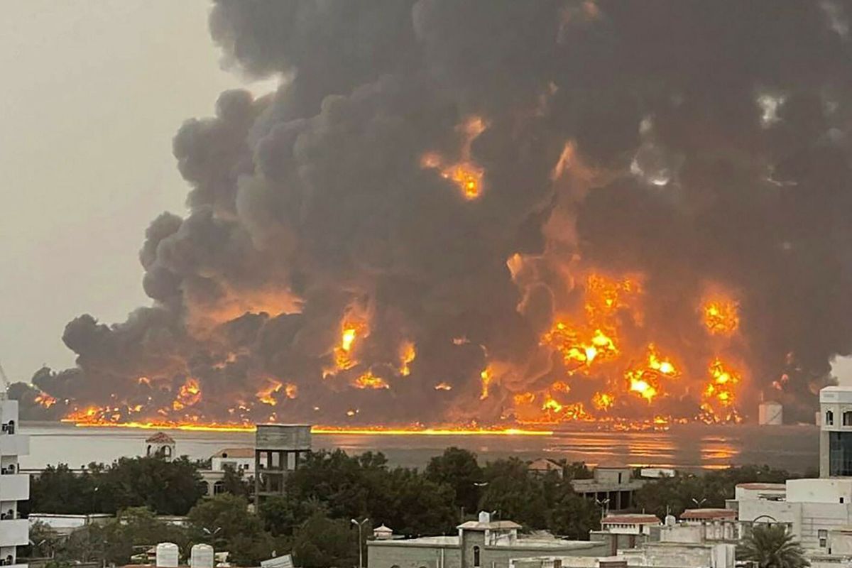 Atak na port  Al-Hudajda w Jemenie 