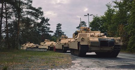 Ekspert o Abramsach. Porównuje je do rosyjskich T-90