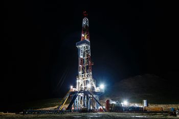 Gorące źródła kryją się pod ziemią? Wiercą na głębokości 1,5 km