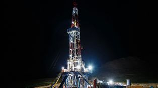 Gorące źródła kryją się pod ziemią? Wiercą na głębokości 1,5 km
