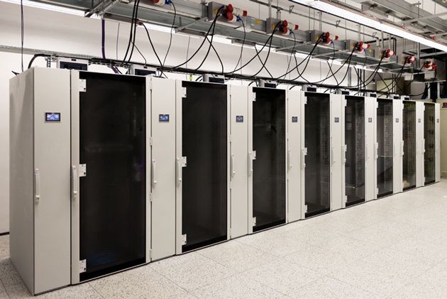 Centrum Informatyczne Świerk, szafy komputerowe