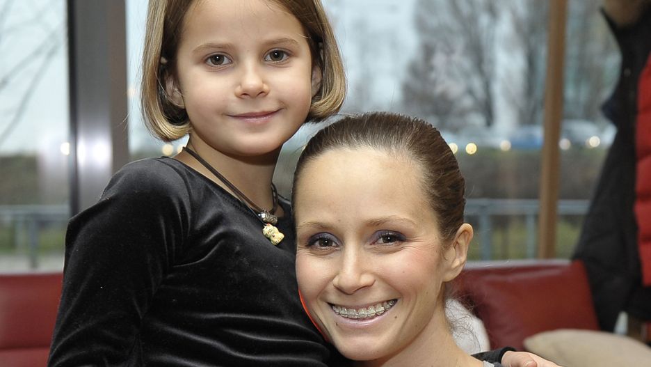 Monika Mrozowska z córką Karoliną w 2009 r.