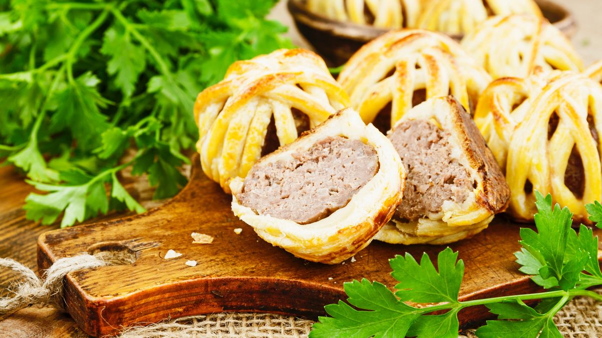 Pulpety klopsy w cieście francuskim są proste w przygotowaniu