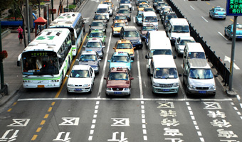 Rejestracja samochodu w Chinach jest coraz trudniejsza