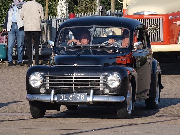 Volvo PV444