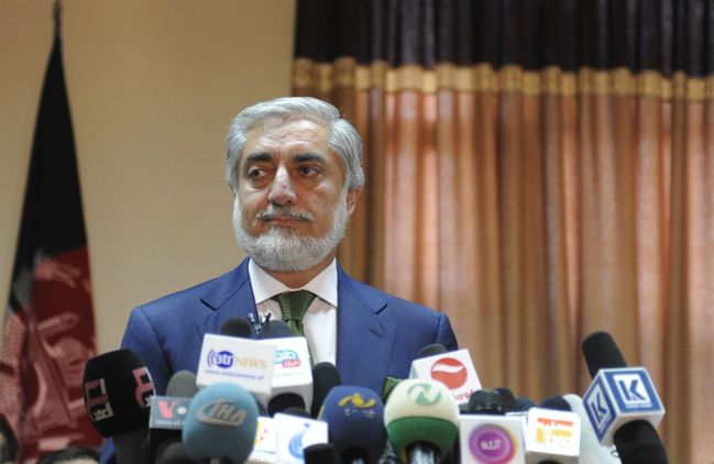 Afganistan: kandydat na prezydenta żąda wstrzymania liczenia głosów