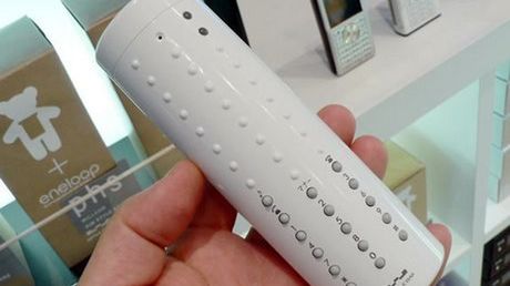 Telefon firmy Sanyo i Will COM na paluszki 1