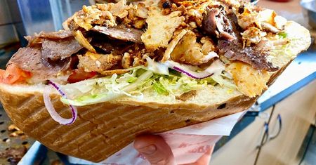 Kraftowy kebab otwiera się w sercu Lublina. Piri-Piri z nowym lokalem na deptaku