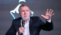 Otworzył pierwszy hipermarket w Polsce. "Kolejka miała z 7 kilometrów"