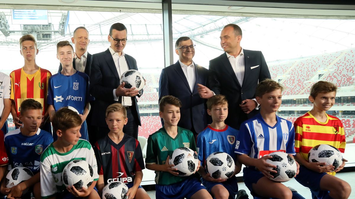 PAP / PAP/Leszek Szymański / Mateusz Morawiecki w czasie inauguracji współpracy Lotto i PKO Banku Polskiego z Ekstraklasą