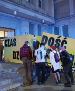 Warszawa. Protest Greenpeace, zablokowali wejście do ministerstwa