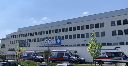 Zmarł pod szpitalem w Gdyni. Oto prawdopodobna przyczyna zgonu 33-latka