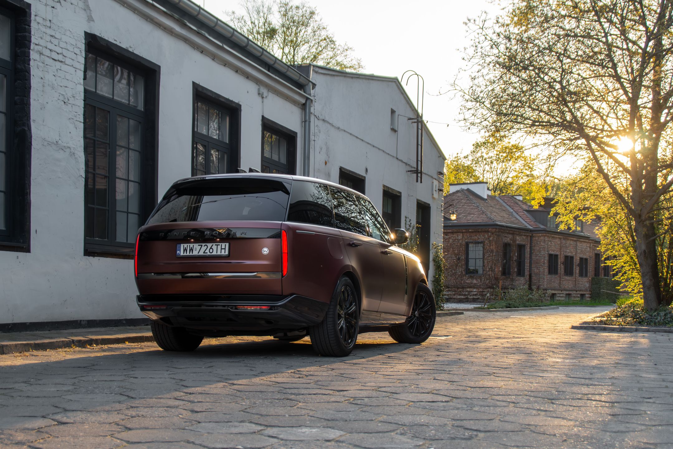 Range Rover P510e SV SWB