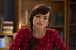 Ashley Rickards kontra Flash