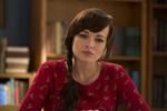 Ashley Rickards kontra Flash