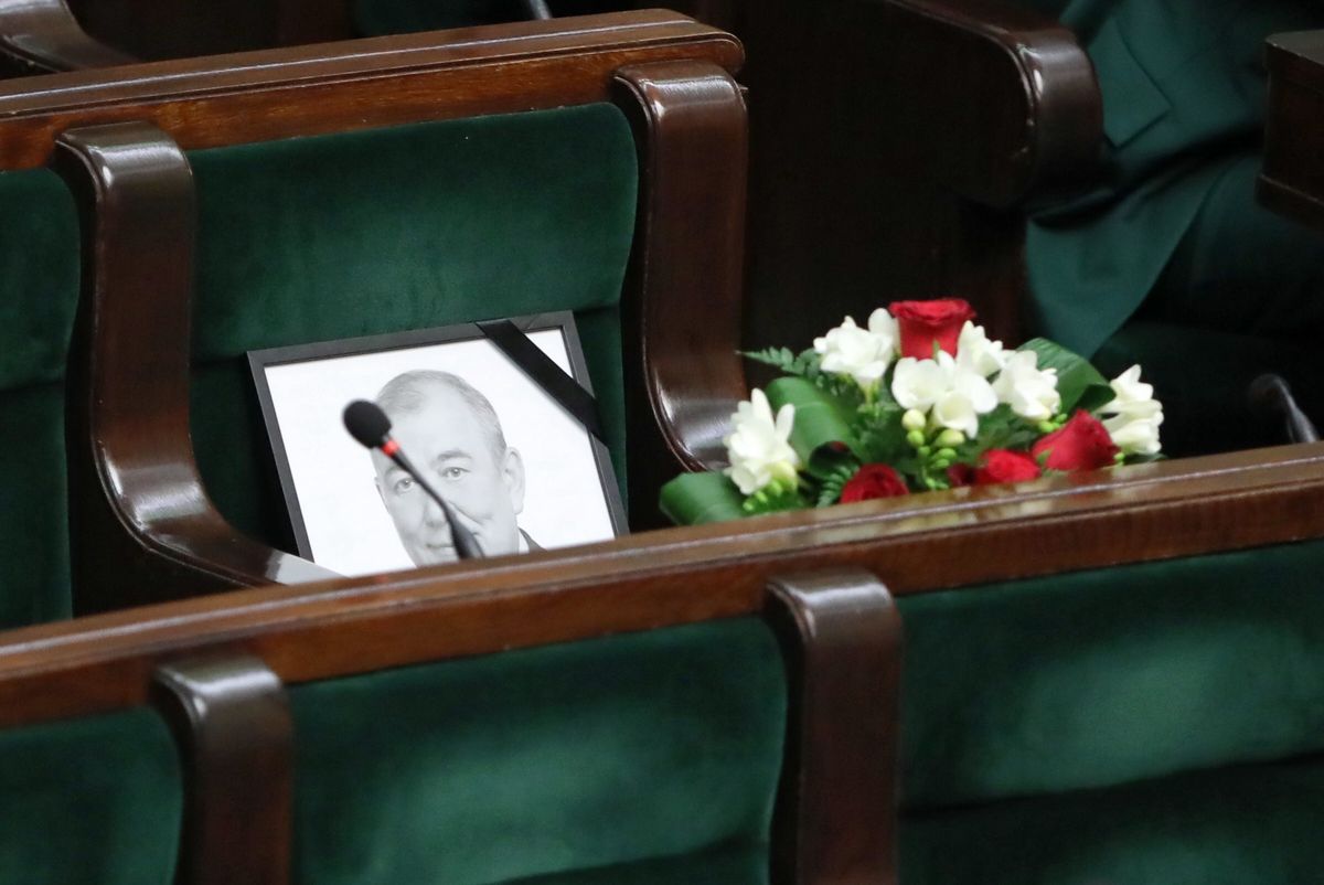 Sejm uczcił pamięć zmarłego posła. Głos zabrał prezes PiS