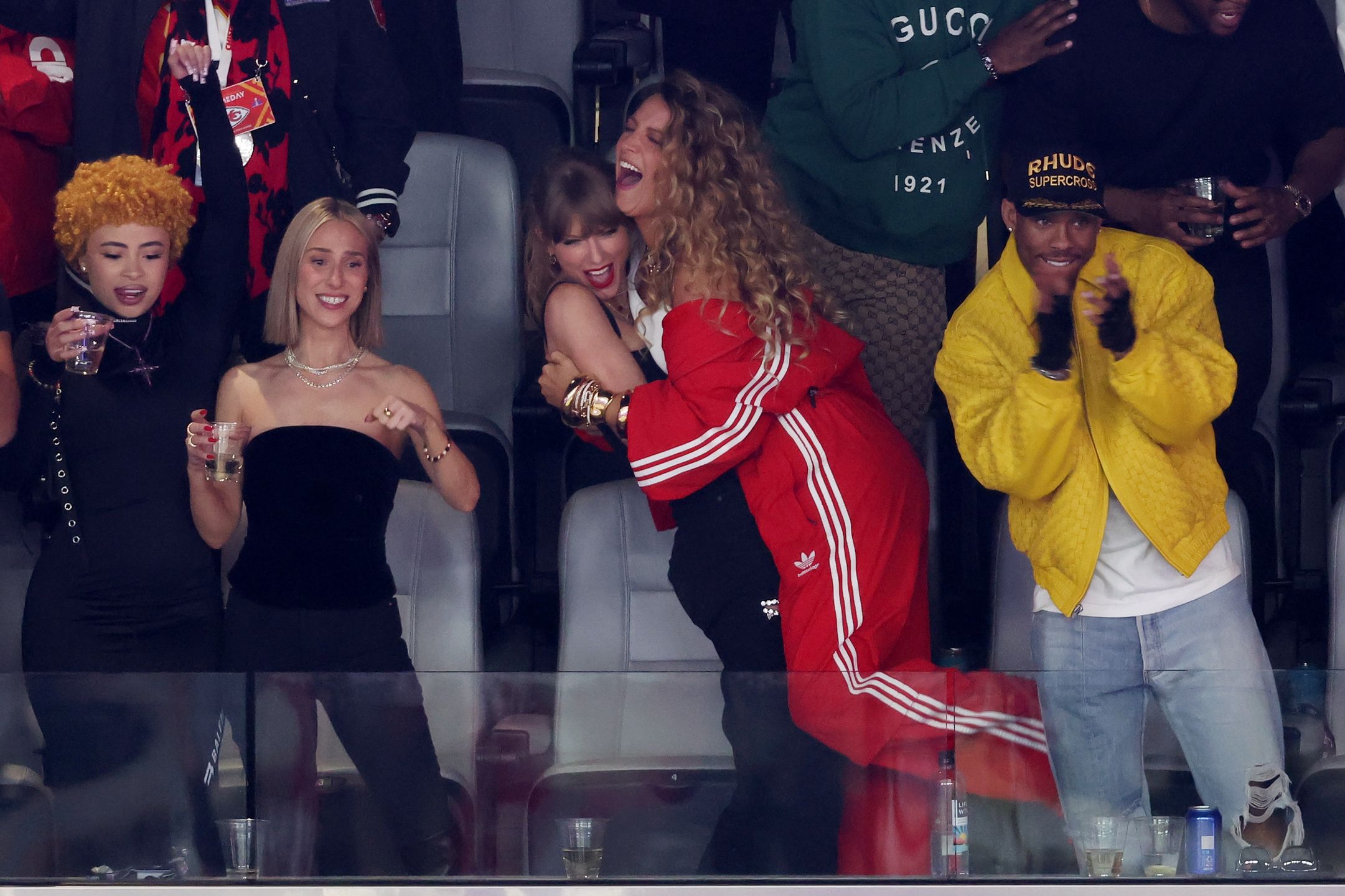 Blake Lively i Taylor Swift
