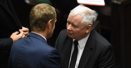 Emerytury liderów PiS i PO. Kto otrzymuje najwięcej?